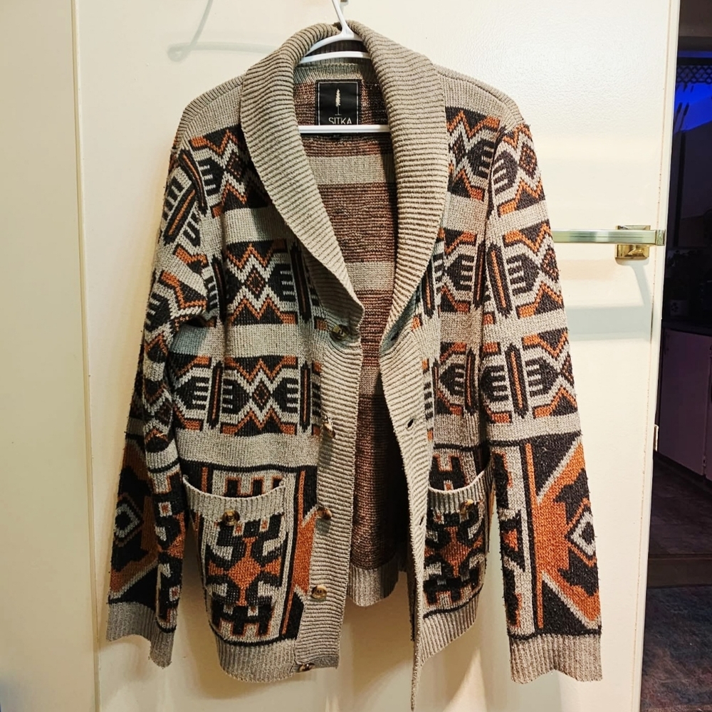 Sitka Cardigan - Designed on Vancouver Island. High quality. Great condition.
